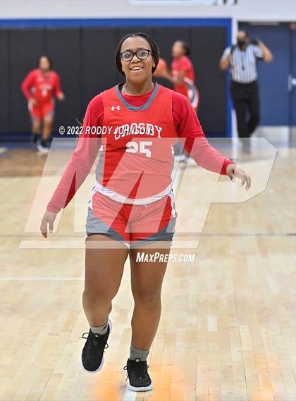 Thumbnail 2 in Sam Rayburn vs Crosby (McDonald's Texas Invitational) photogallery.