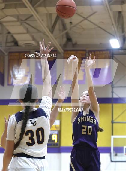 Thumbnail 3 in Shiner @ La Grange photogallery.