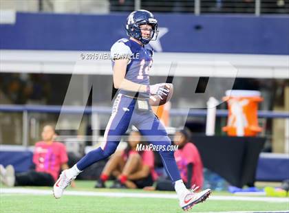 Thumbnail 2 in Allen vs. Duncanville (UIL 6A Regional Final) photogallery.