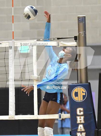 Thumbnail 3 in Archbishop Mitty @ Marymount (CIF State Open Division Final) photogallery.