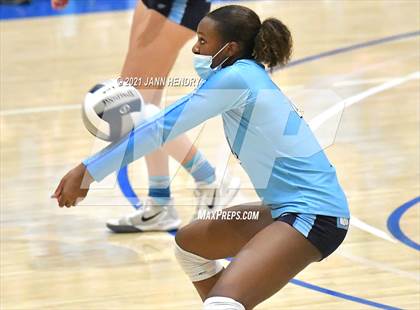 Thumbnail 2 in Archbishop Mitty @ Marymount (CIF State Open Division Final) photogallery.