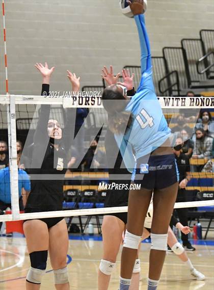 Thumbnail 2 in Archbishop Mitty @ Marymount (CIF State Open Division Final) photogallery.