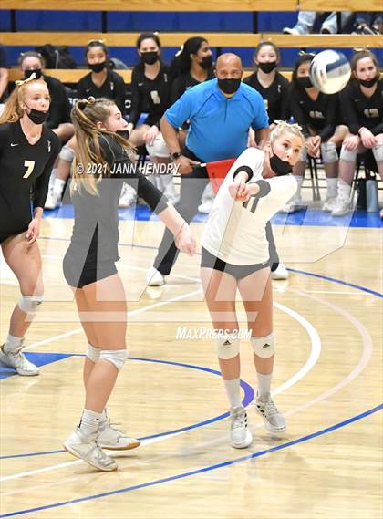 Thumbnail 2 in Archbishop Mitty @ Marymount (CIF State Open Division Final) photogallery.