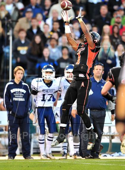 Thumbnail 3 in Huntington Beach vs. Newport Harbor (CIF SS Southwest Final) photogallery.