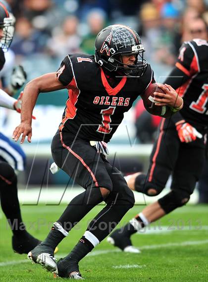 Thumbnail 3 in Huntington Beach vs. Newport Harbor (CIF SS Southwest Final) photogallery.