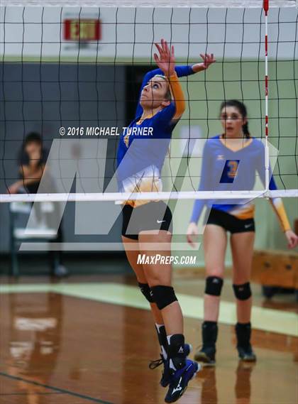 Thumbnail 2 in Fall River vs. Portola (CIF NS Final) photogallery.