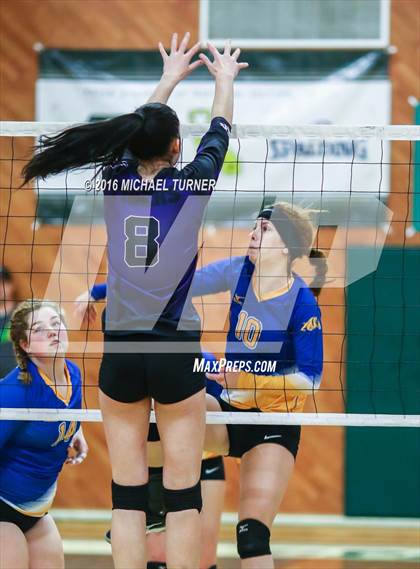 Thumbnail 2 in Fall River vs. Portola (CIF NS Final) photogallery.