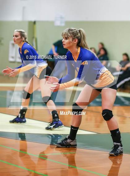 Thumbnail 3 in Fall River vs. Portola (CIF NS Final) photogallery.