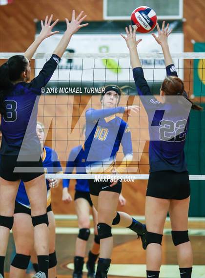 Thumbnail 3 in Fall River vs. Portola (CIF NS Final) photogallery.