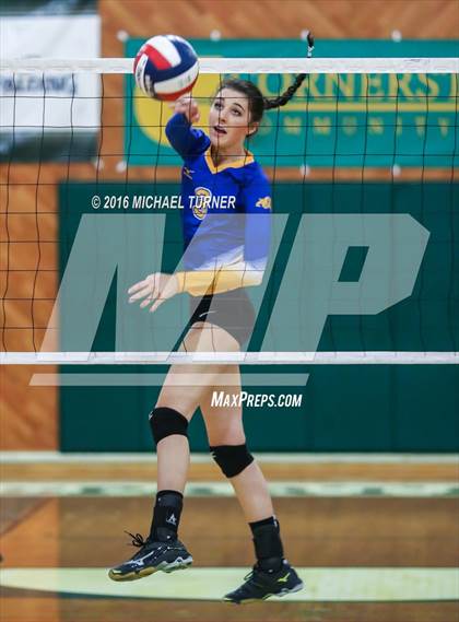 Thumbnail 2 in Fall River vs. Portola (CIF NS Final) photogallery.