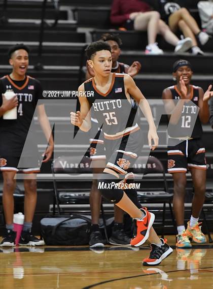 Thumbnail 3 in Hutto @ Vandegrift photogallery.