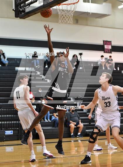 Thumbnail 1 in Hutto @ Vandegrift photogallery.
