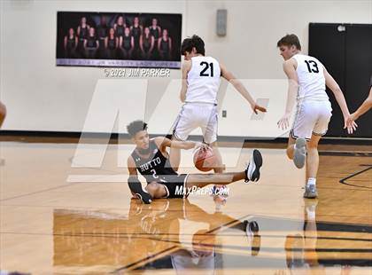 Thumbnail 1 in Hutto @ Vandegrift photogallery.