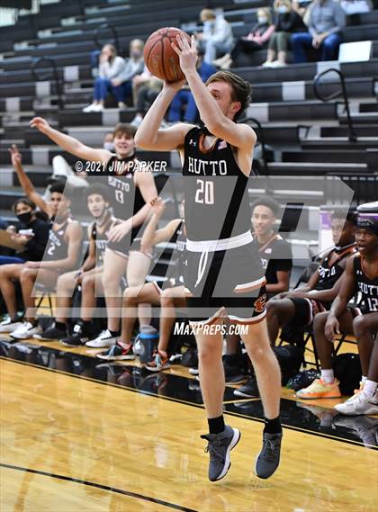 Thumbnail 2 in Hutto @ Vandegrift photogallery.