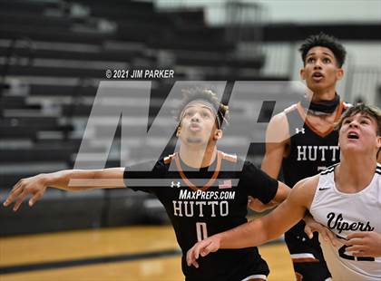 Thumbnail 3 in Hutto @ Vandegrift photogallery.
