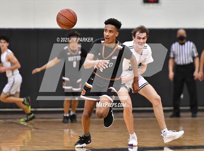 Thumbnail 1 in Hutto @ Vandegrift photogallery.