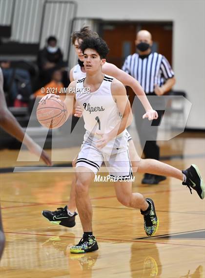 Thumbnail 2 in Hutto @ Vandegrift photogallery.