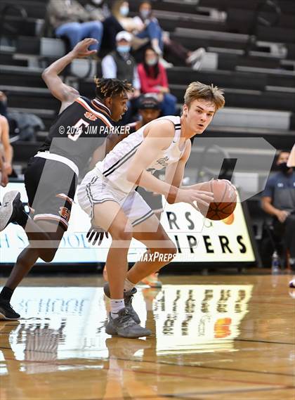 Thumbnail 1 in Hutto @ Vandegrift photogallery.