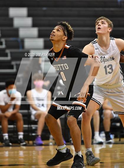 Thumbnail 1 in Hutto @ Vandegrift photogallery.