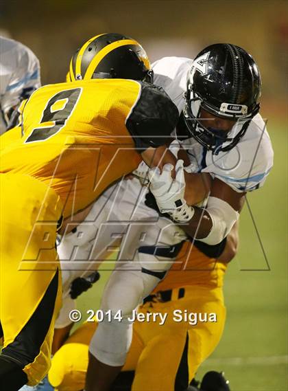 Thumbnail 2 in Kamehameha @ Del Oro (2014 Honor Bowl - NorCal) photogallery.