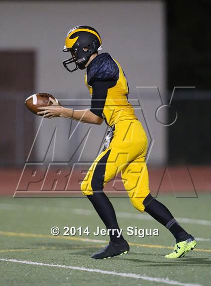 Thumbnail 3 in Kamehameha @ Del Oro (2014 Honor Bowl - NorCal) photogallery.