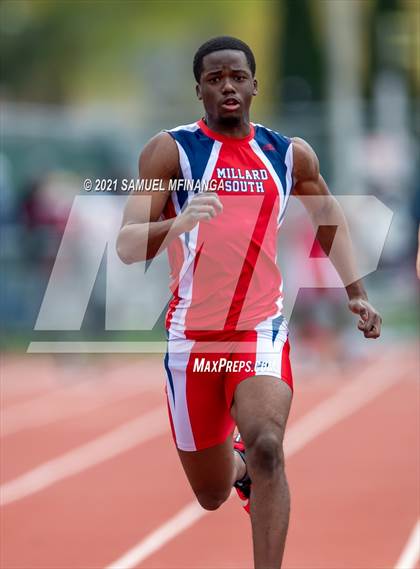 Thumbnail 3 in Harold Scott Invitational (100 Meter) photogallery.