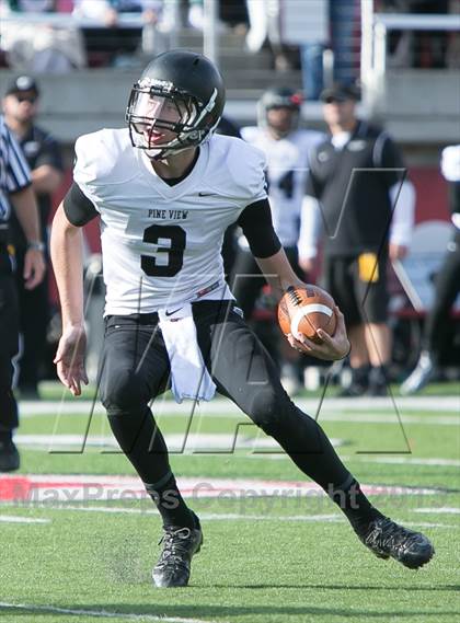 Thumbnail 3 in Juan Diego Catholic vs Pine View (UHSAA 3AA Semifinal) photogallery.