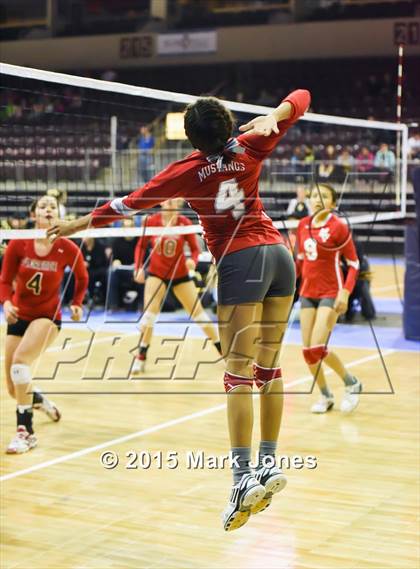 Thumbnail 1 in Monument Valley vs. Florence (AIA D3 Playoff) photogallery.