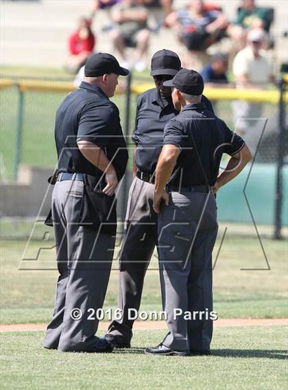 Thumbnail 2 in Mission Viejo @ Damien (CIF-SS D2 Quarterfinal) photogallery.