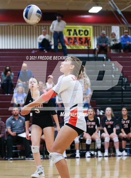Thumbnail 3 in Pilot Point vs. Whitesboro photogallery.