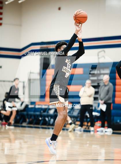 Thumbnail 3 in Shalhevet vs Knight (7th Annual West Valley Tip-off Classic) photogallery.