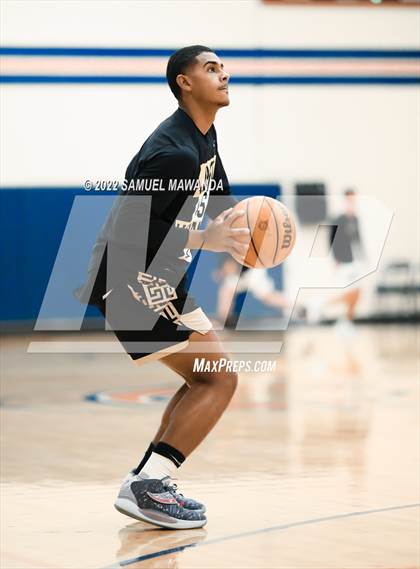 Thumbnail 1 in Shalhevet vs Knight (7th Annual West Valley Tip-off Classic) photogallery.