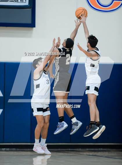Thumbnail 3 in Shalhevet vs Knight (7th Annual West Valley Tip-off Classic) photogallery.