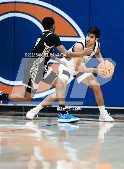 Thumbnail 3 in Shalhevet vs Knight (7th Annual West Valley Tip-off Classic) photogallery.
