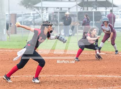 Thumbnail 2 in Palmview vs Los Fresnos (La Joya Tournament) photogallery.