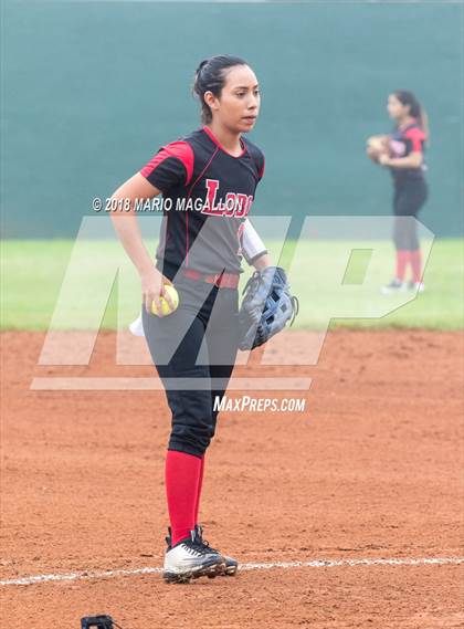Thumbnail 2 in Palmview vs Los Fresnos (La Joya Tournament) photogallery.