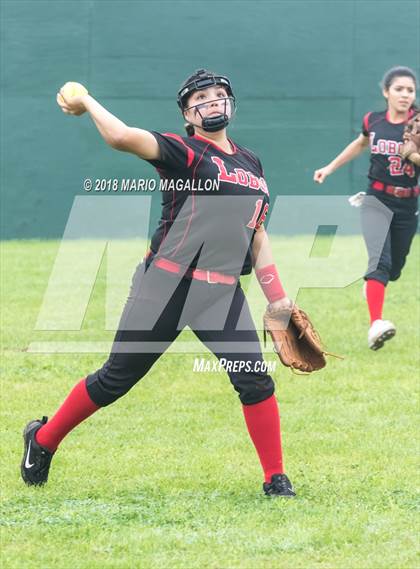 Thumbnail 1 in Palmview vs Los Fresnos (La Joya Tournament) photogallery.
