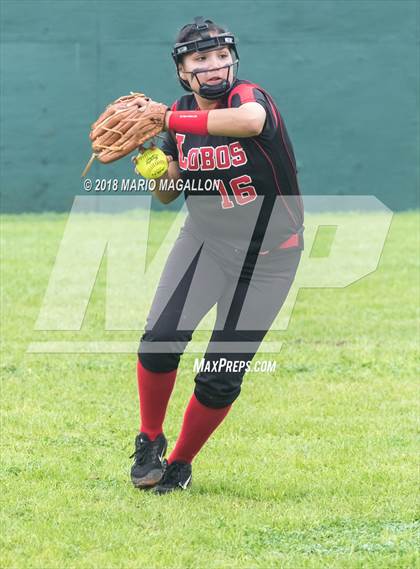 Thumbnail 1 in Palmview vs Los Fresnos (La Joya Tournament) photogallery.