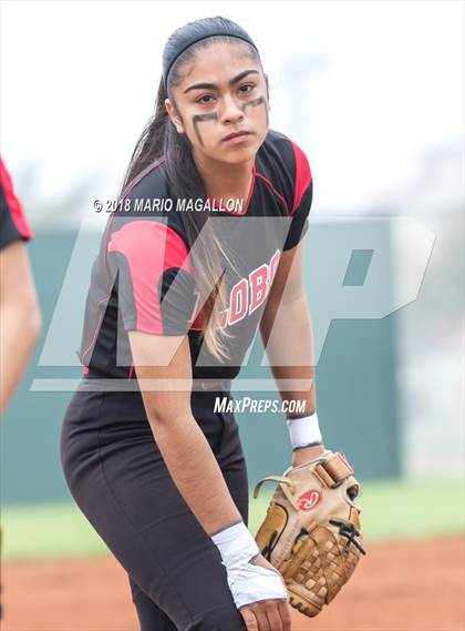Thumbnail 3 in Palmview vs Los Fresnos (La Joya Tournament) photogallery.