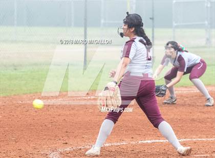 Thumbnail 2 in Palmview vs Los Fresnos (La Joya Tournament) photogallery.