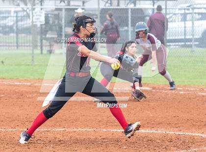 Thumbnail 3 in Palmview vs Los Fresnos (La Joya Tournament) photogallery.