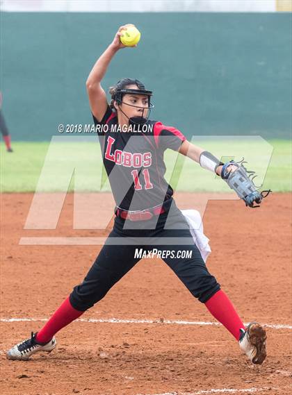 Thumbnail 2 in Palmview vs Los Fresnos (La Joya Tournament) photogallery.