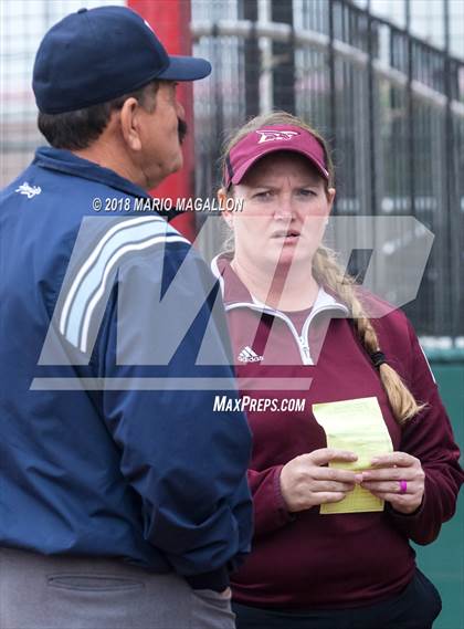 Thumbnail 3 in Palmview vs Los Fresnos (La Joya Tournament) photogallery.