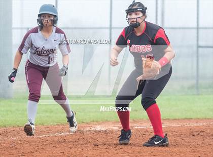 Thumbnail 3 in Palmview vs Los Fresnos (La Joya Tournament) photogallery.