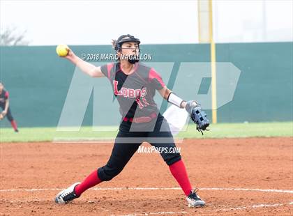 Thumbnail 2 in Palmview vs Los Fresnos (La Joya Tournament) photogallery.