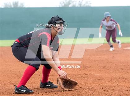 Thumbnail 2 in Palmview vs Los Fresnos (La Joya Tournament) photogallery.