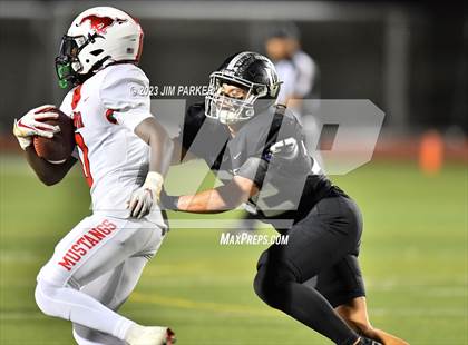 Thumbnail 3 in Manor @ Vandegrift photogallery.