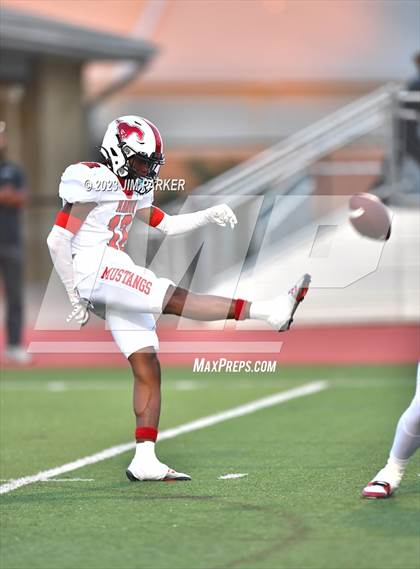 Thumbnail 3 in Manor @ Vandegrift photogallery.