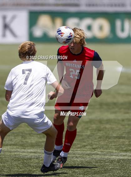 Thumbnail 2 in Crimson Cliffs vs. Mountain Crest (UHSAA 4A Semifinal) photogallery.
