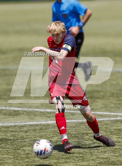 Thumbnail 2 in Crimson Cliffs vs. Mountain Crest (UHSAA 4A Semifinal) photogallery.